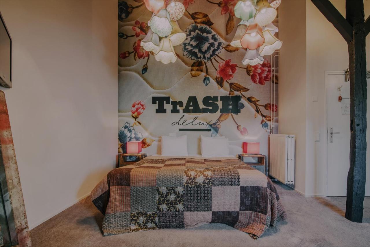 Hotel Trash Deluxe 3*